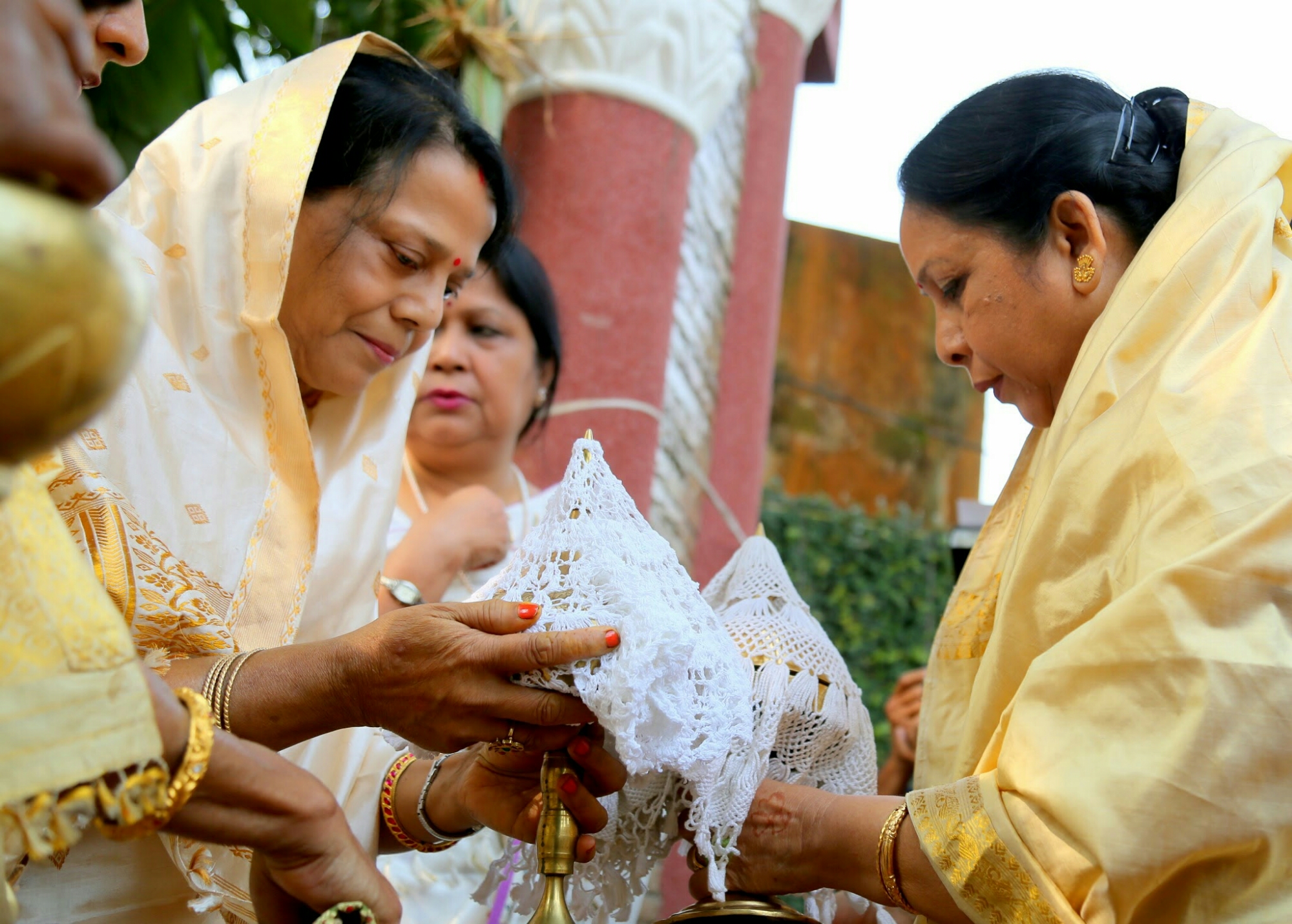 India's Hindu priestesses challenge male-dominated traditions : NPR